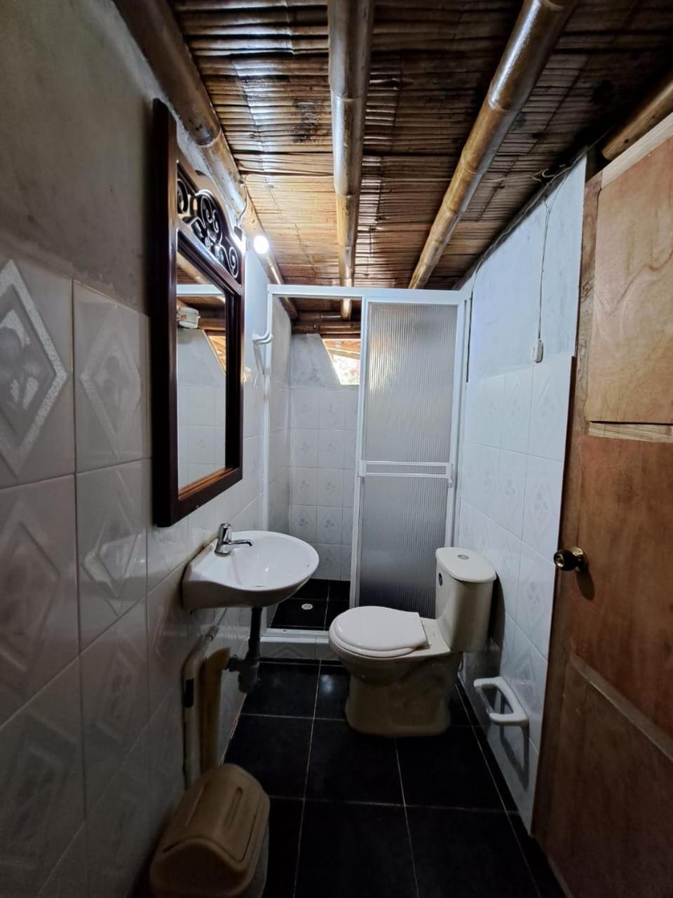 Hotel Guatape Adrianas Bambu Eksteriør billede