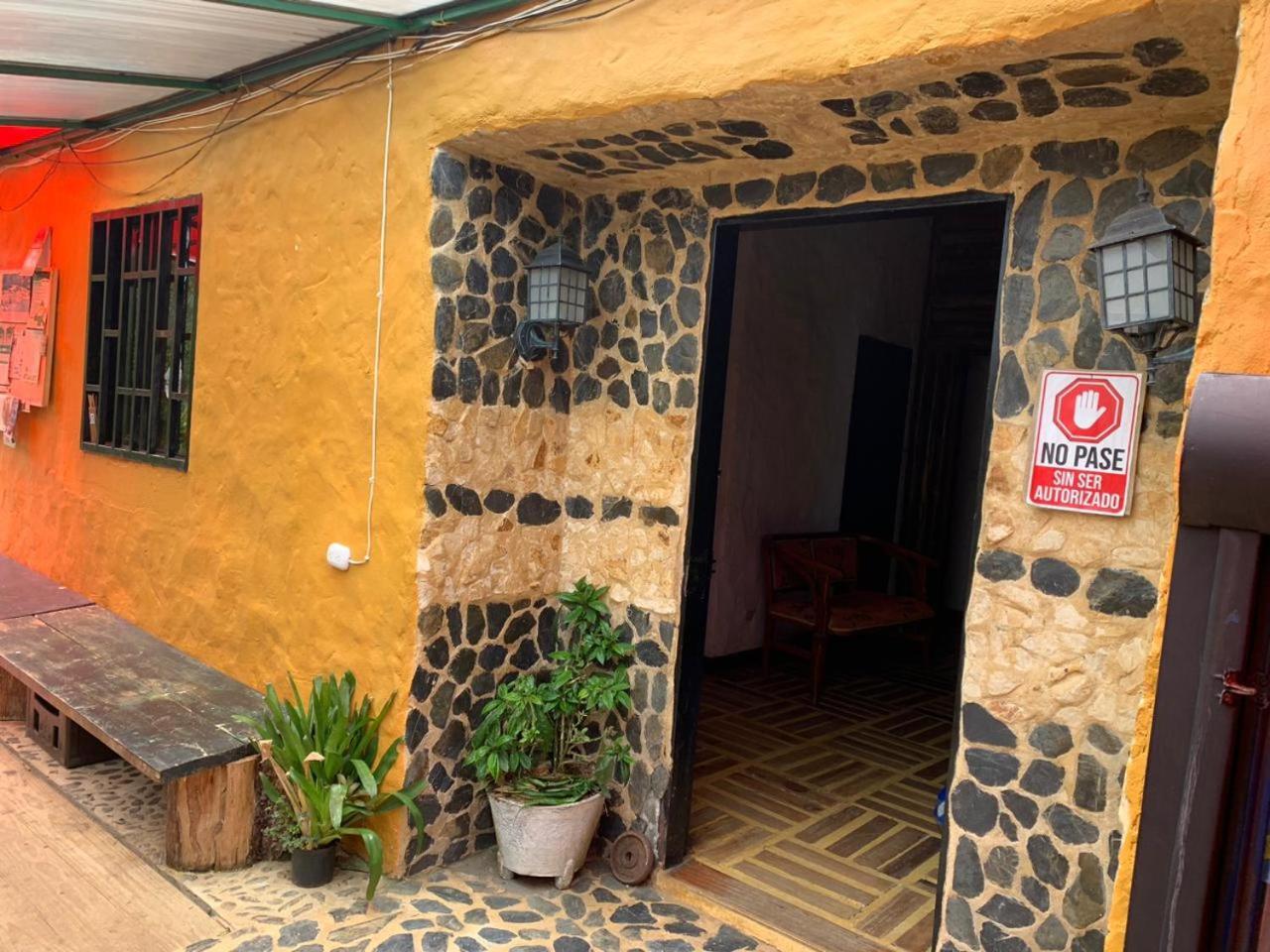Hotel Guatape Adrianas Bambu Eksteriør billede